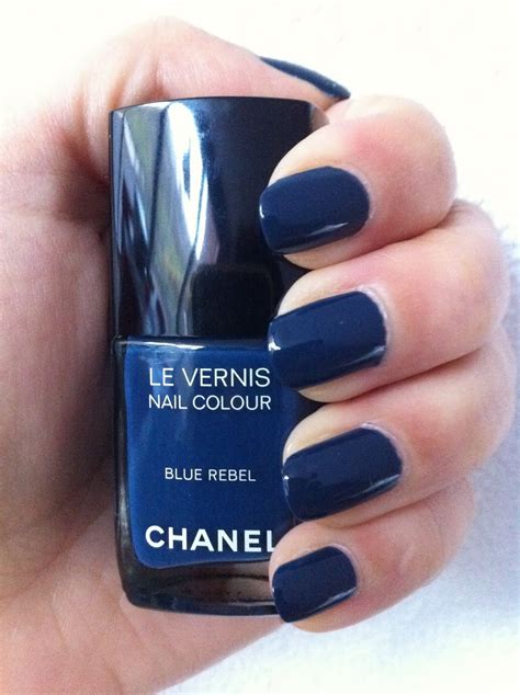 chanel nagellak blauw|CHANEL.